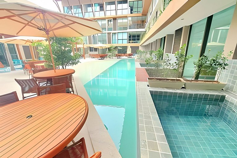 Sunny Hall - Legendary - Ap 204 by Temp Inn