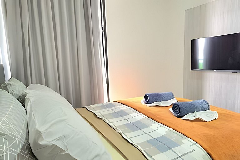 Sunny Hall - Legendary - Ap 204 by Temp Inn