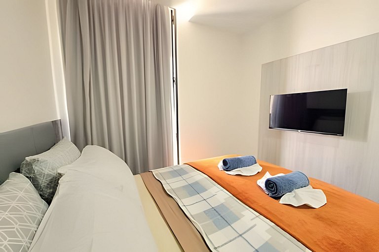 Sunny Hall - Legendary - Ap 204 by Temp Inn