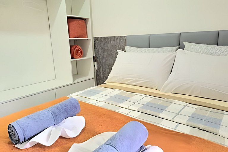 Sunny Hall - Legendary - Ap 204 by Temp Inn