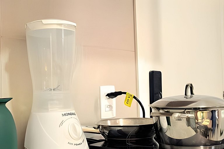 Sunny Hall - Legendary - Ap 204 by Temp Inn